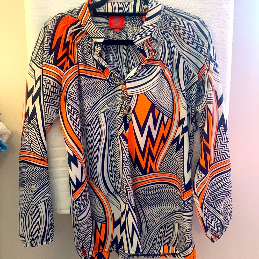 Tracy Negoshian size small fun print blouse